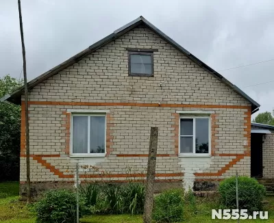 Дом на окраине Острова Псковской области, недалеко от реки В