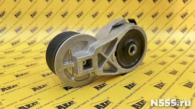Натяжитель ремня OEM RE164876